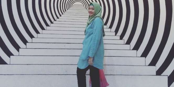 #HOTD: Simpel dan 'Nggak Ngebosenin' Hijaber Anindita