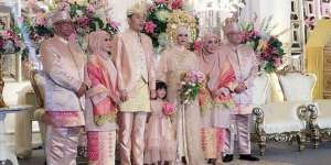 Contek Gaya Nikah Ben-Ines, Raja dan Ratu Minang Sehari