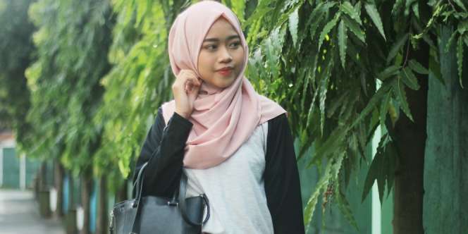 Ardiatami: Paduan Pastel dan Monokrom, Hijaber Wajib Coba!