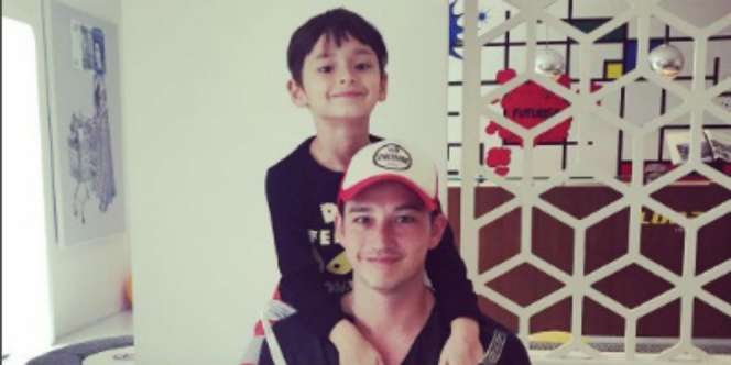 Suka Duka Mike Lewis Jadi 'Single Daddy'