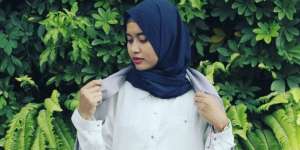 #HOTD: 'Outer' Senjata Ampuh Gaya Busana Hijab Lestari Utami