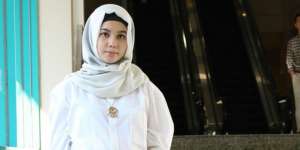 Talitha Lubis: Tutorial Hijab Segi Empat Tanpa 'Inner'