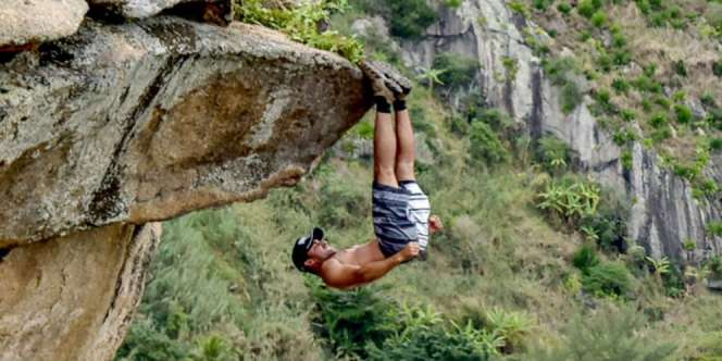 Menggantung di Ketinggian 91 Meter, Apa Kali Ini Asli?