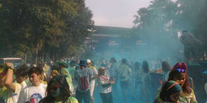 Ribuan Pelari Warnai Parkir Timur Senayan Jakarta 