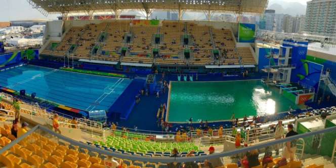 Kolam Renang Olimpiade Rio Mendadak Berubah Jadi Hijau