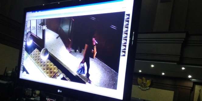 Misteri Sedotan dalam Kopi Sianida Mirna Terkuak?