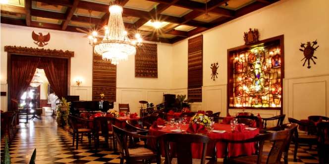 Restoran Oasis, Tetap Melegenda karena Sajian Istimewa