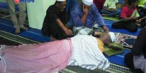 Innalillahi... Pak Kiai Wafat Saat Sholat Jenazah