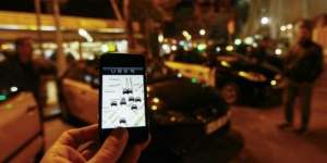 Mobil `Taksi` Online Tak Perlu Pakai Plat Kuning