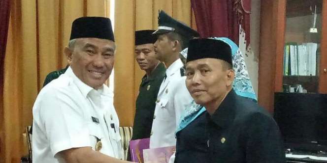 Ayah Rozak Dilantik, Netizen Salah Fokus Bully Ayu Ting Ting