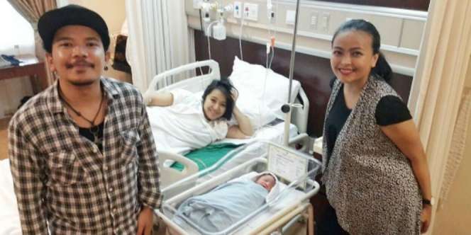 Chua `Kotak` Melahirkan, Tantri: Ada yang Jagain..