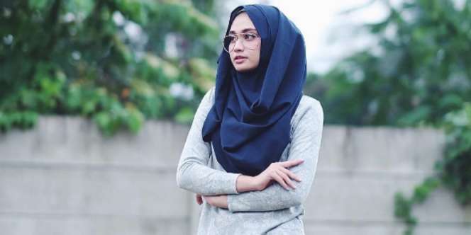 Trik Kenakan Hijab Instan Nan Modern