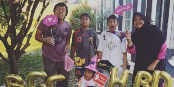 Putri Bungsu Berpulang, Doa Penuh Haru Istri Komeng