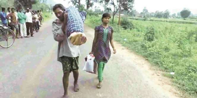 Ingat Pria yang Gendong Jasad Istri? Masya Allah, Kini Dia...