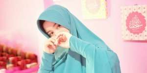 Berani Pakai Hijab Warna Hijau? Ikuti Tipsnya Dulu Yuk!