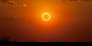 Gerhana Matahari Cincin Lintasi Langit Indonesia Besok