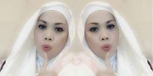 Curhat Elly Sugigi di Instagram, Kecewa dengan Suami?