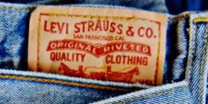 Akhirnya, Levi's Buat Celana Jins Daur Ulang