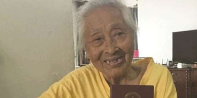 Takut Traveling Sendirian? Jangan Kalah dengan Nenek Ini