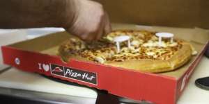 Heboh Pizza Hut Pakai Bahan Kedaluarsa, Ini Kata Perusahaan