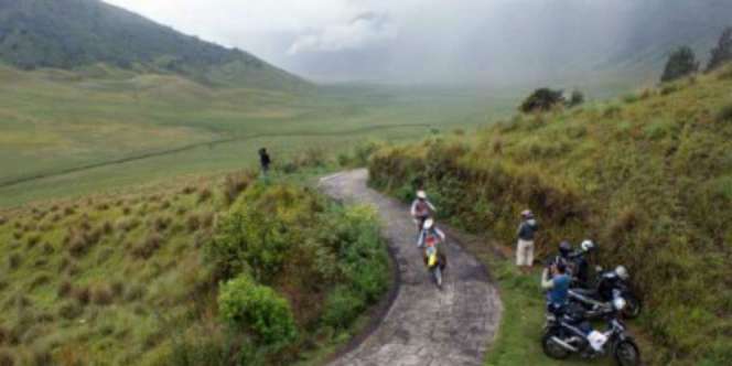Traveling Murah Meriah ala 'Geng Motor'