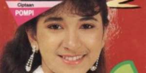 Masih Ingat Artis Puput Novel? Sekarang Dia Terlihat...