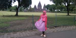 #HOTD: Anggun dengan Pink dan Ungu, Favorit Ai Fitri