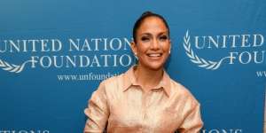 Rahasia Kecantikan Alami J-Lo