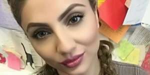 Wanita Cantik Ini Hobi Selfie, Astaga Lihat Akibatnya...