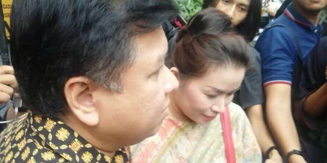 Istri Mario Teguh Polisikan Akun @lambe_turah