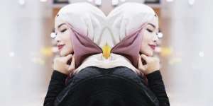 Fifi Alvianto: Tips Makeup Nuansa 50an