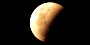 Saksikan Gerhana Bulan Malam Ini
