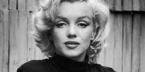 Menakjubkan, Baju Bekas Artis Laris Dijual Rp26 Miliar