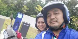 Bikin Nangis, Pengorbanan Ayah Antar Motor Milik Anak