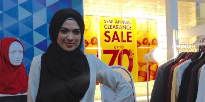 Penyanyi Delia Septianti Asik Berbisnis Hijab