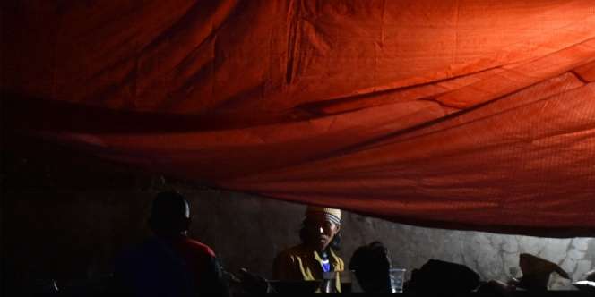 Relawan Terus Banjiri Korban Bencana Garut