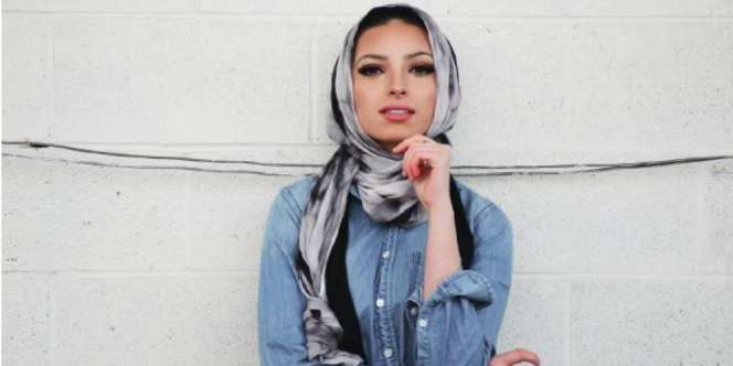 Jurnalis Berhijab AS Berfoto untuk Majalah Playboy
