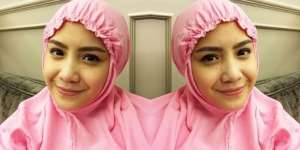 Rina Nose Berhijab, Nagita Slavina : Semoga Bisa Cepat Nular