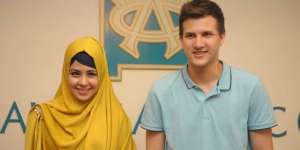 Stuart Collin 'Akur' dengan Risty Tagor Bikin Adem