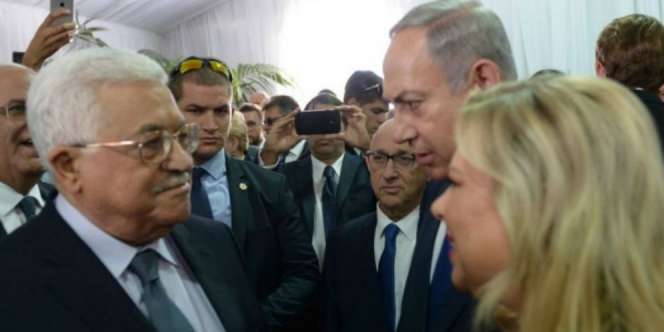 Kejadian Langka, Pemimpin Palestina-Israel Berjabat Tangan