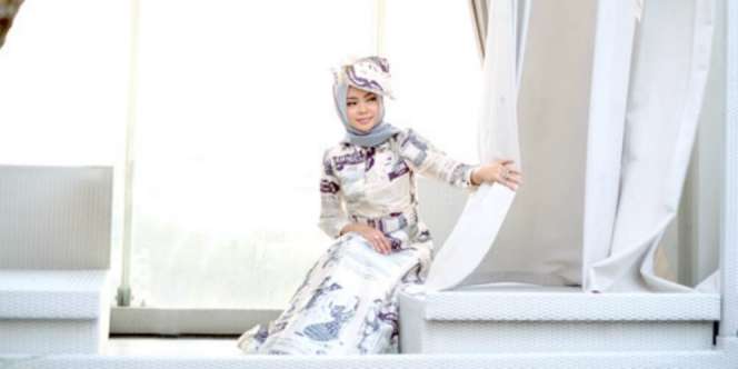 Tina Asmara: Intip Gaya Hijab Retro 70's, Keren!