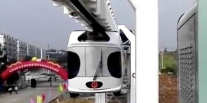 Usai Bus Ngangkang, China Bikin Monorail Gantung