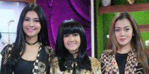 Julia Perez : Saya Sekarang Jadi Vampire