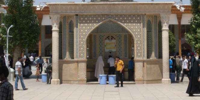 Masjid ini dari Luar Terlihat Biasa, Ternyata di Dalamnya...