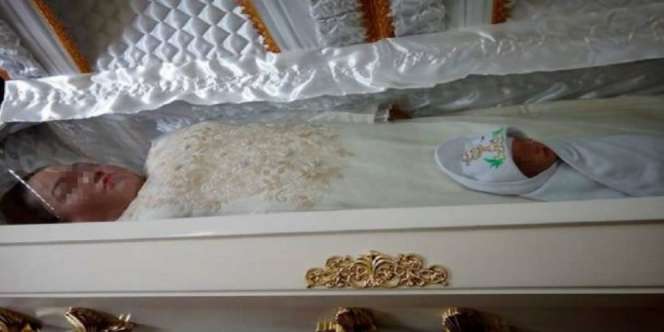 Ibu dan Bayi Selalu Bersama, Bahkan dalam Kematian