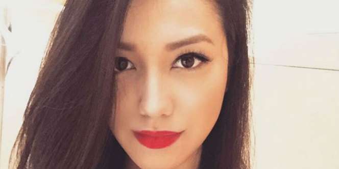 Velove Vexia Lebih Pilih Belanja Buku Ketimbang Baju Mahal
