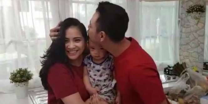 Doa Khusus Hari Jadi Pernikahan, Raffi Ahmad Minta....