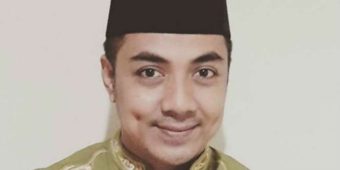 Unggahan Foto Ustaz Riza Bikin Geger