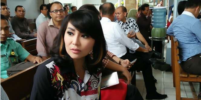 Mantan Mertua Jadi Saksi Cerai, Tessa Kaunang Kecewa?