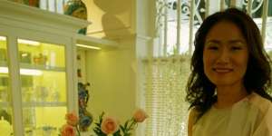 Parfum Mewah yang Tawarkan Aroma Kesegaran Bunga Alami